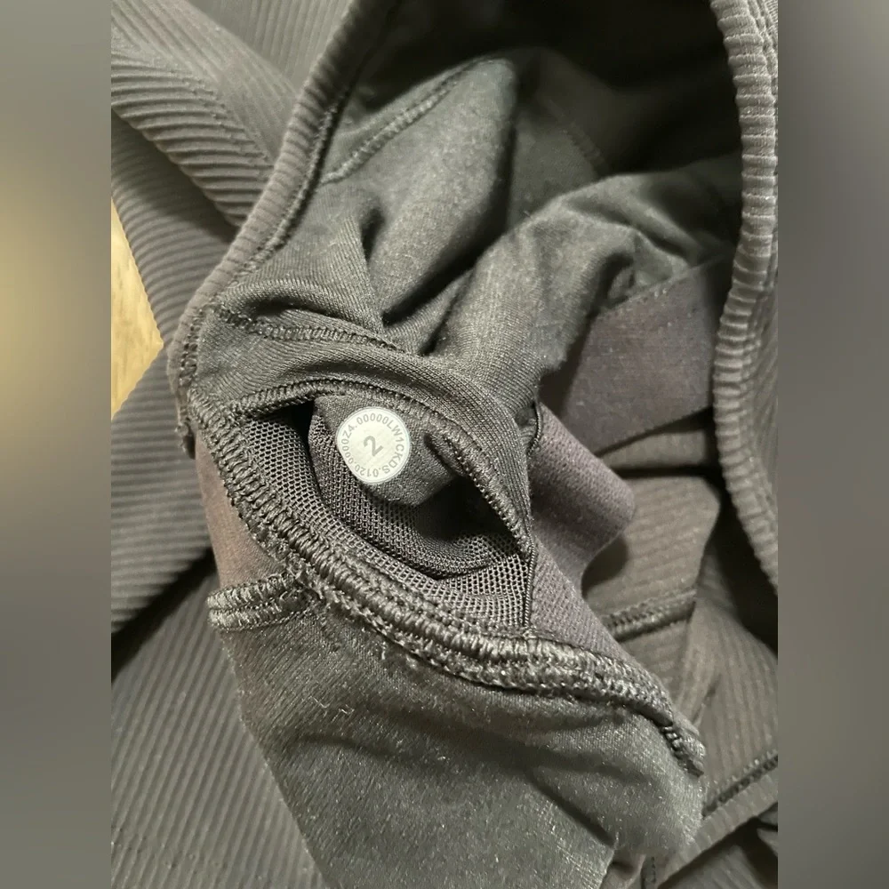 Lululemon Brunch and Back Dress in black, Sz 2 - Picture 8 of 16